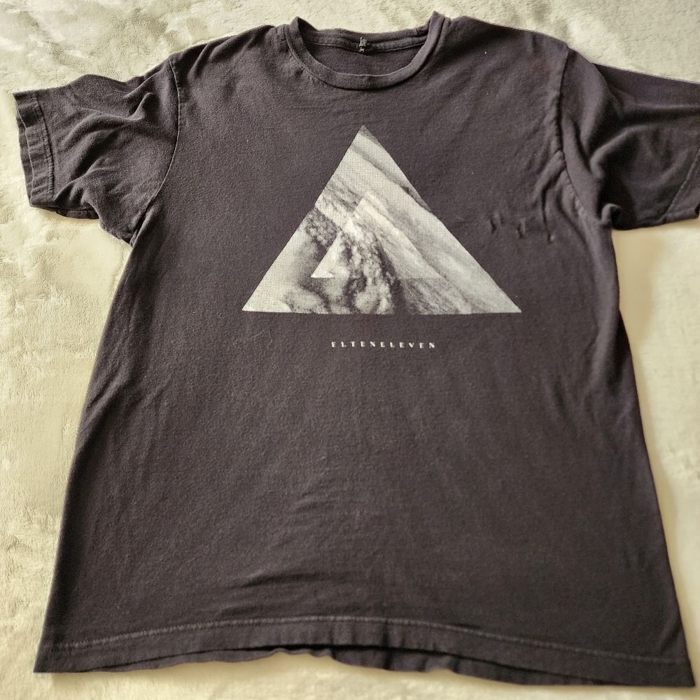 Tultex Elteneleven Size Large Black Tshirt With Graphics